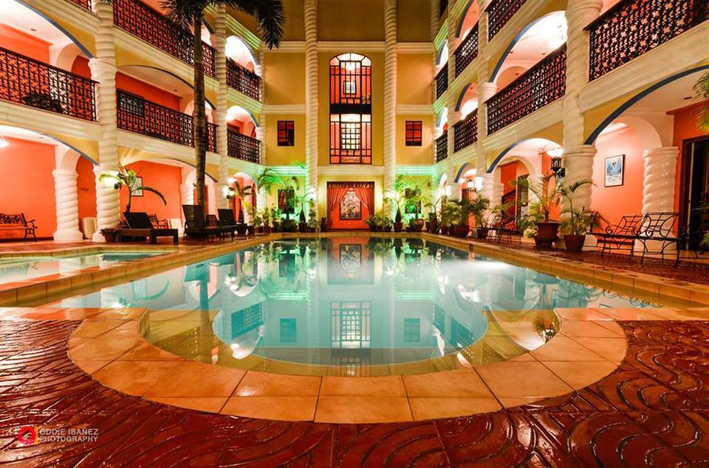 Marco Vincent Dive Resort Puerto Galera Exterior photo