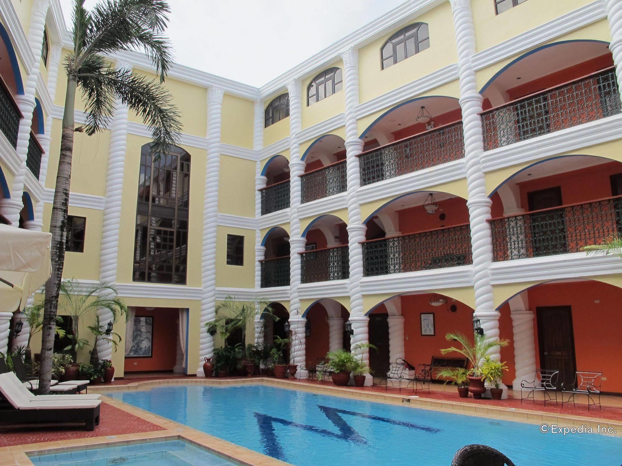 Marco Vincent Dive Resort Puerto Galera Exterior photo